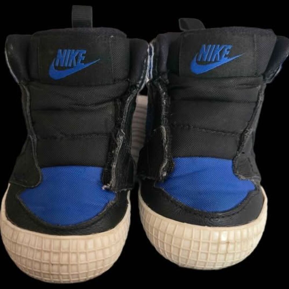 Infant Air 1 crib booties, size 4C